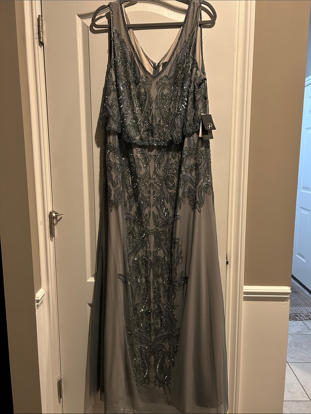 Adrianna Papell Beaded Gray Mesh V-Neck Evening Gown 16W